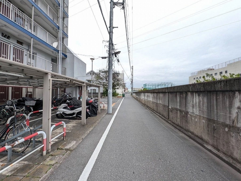 三田高島平第一コーポ　北側 前面道路